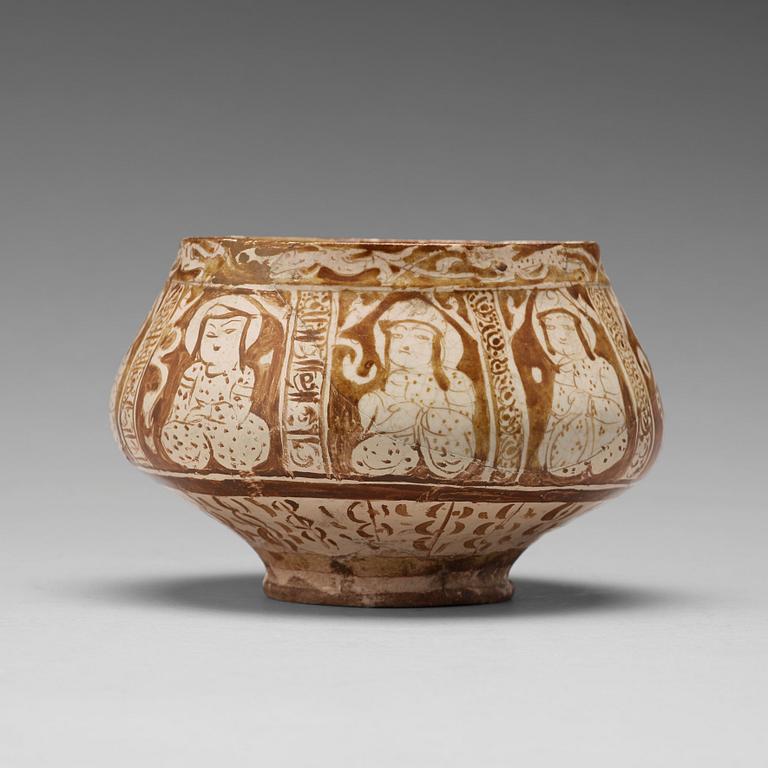 SKÅL, lergods med lysterdekor, höjd ca 10,5 cm, Persien/Iran 1100-1200-tal.