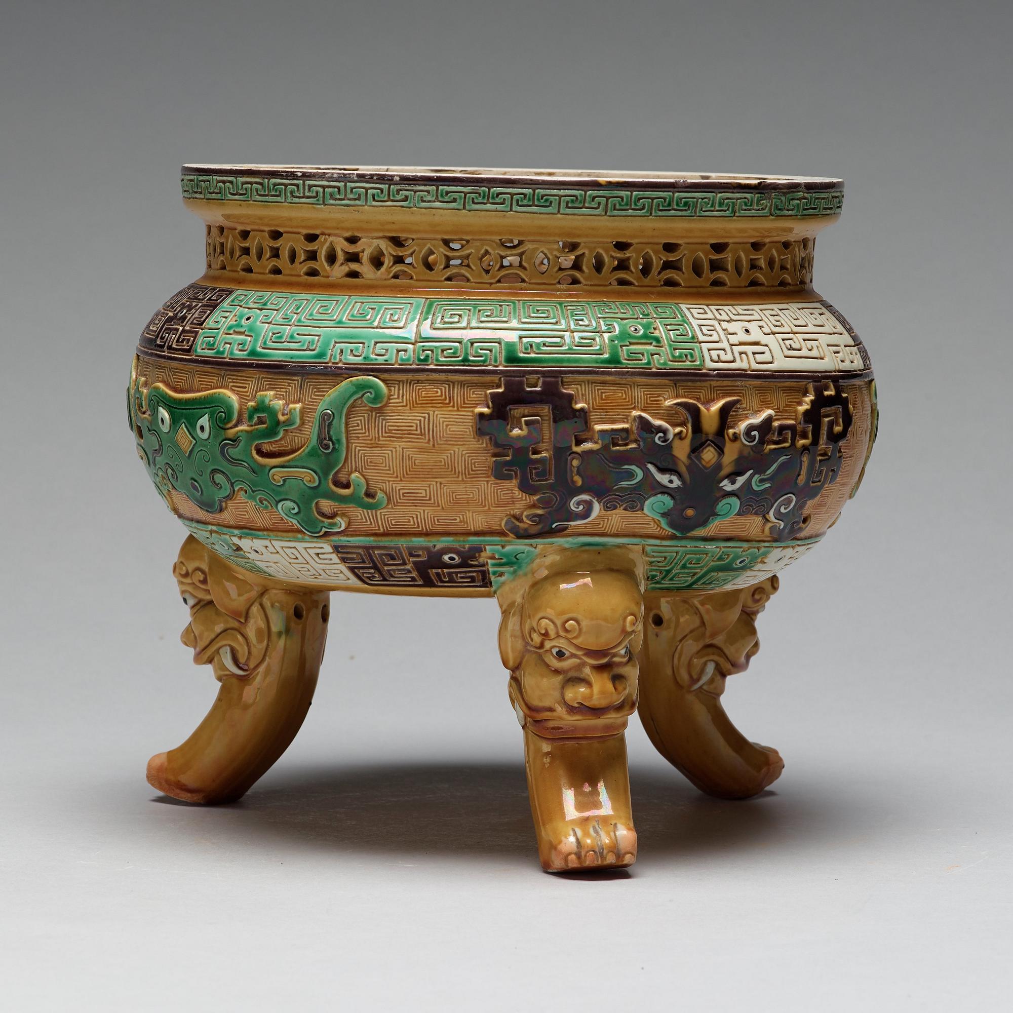 A tripod censer, China, presumably late Qing dynasty, circa 1900.