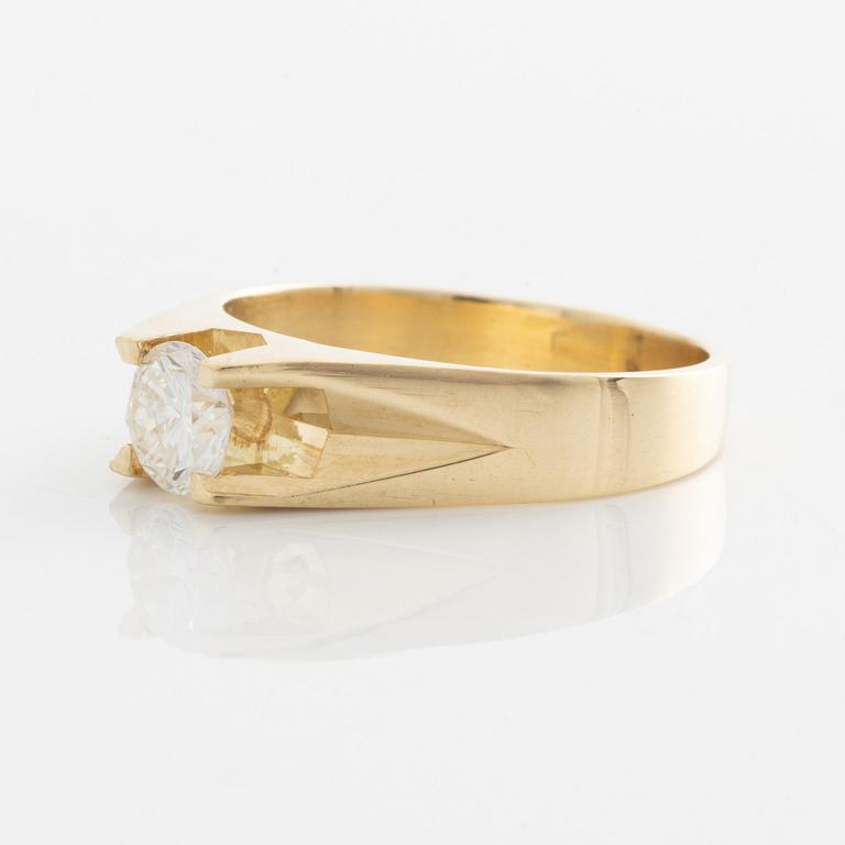 Ring, guld med briljantslipad diamant.