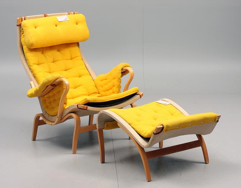 VILSTOL MED FOTPALL, "Pernilla" design Bruno Mathsson by Dux.