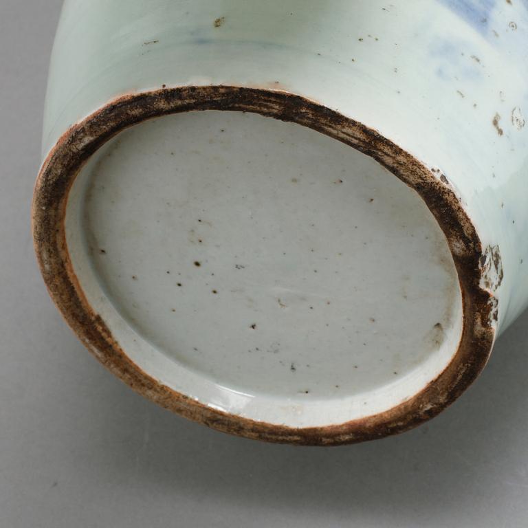 GOLVURNA, porslin, Kina, 1800-tal.