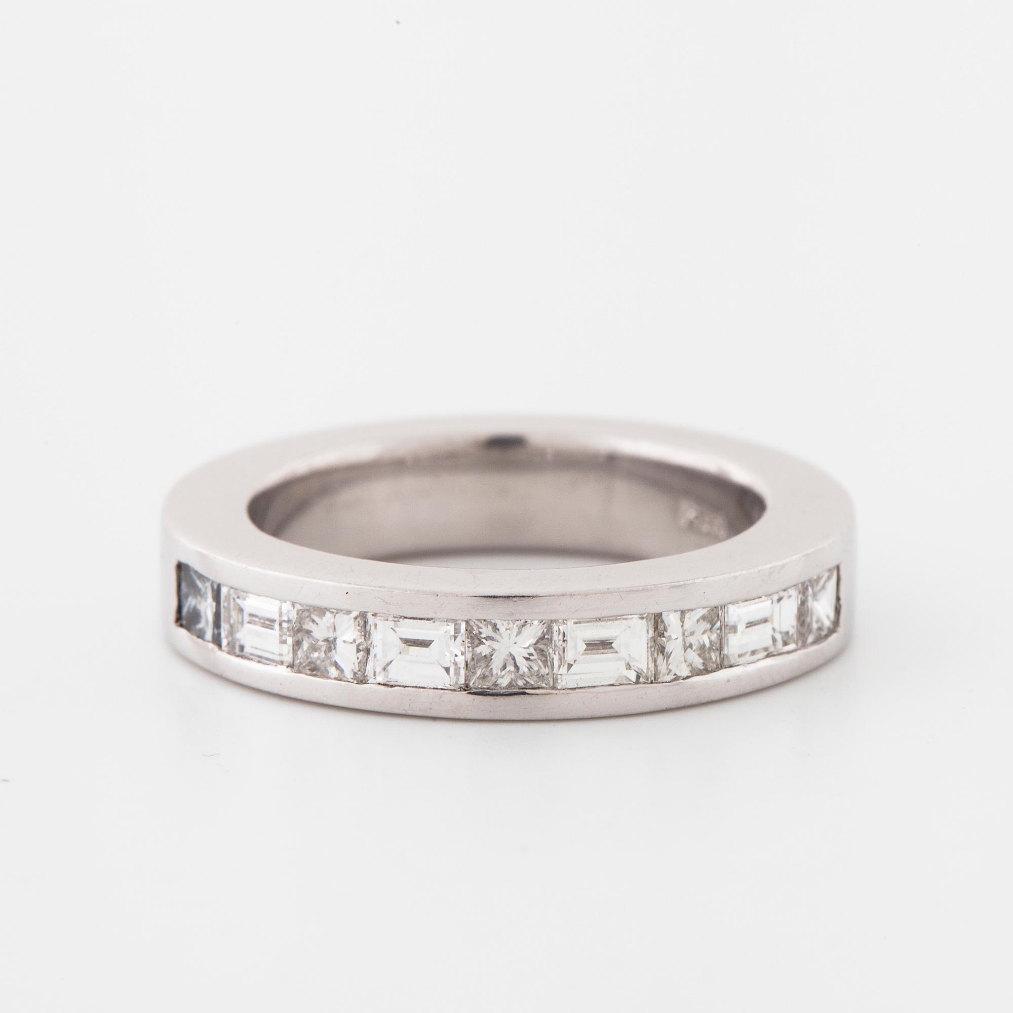 A princess- and baguette-cut diamond ring.