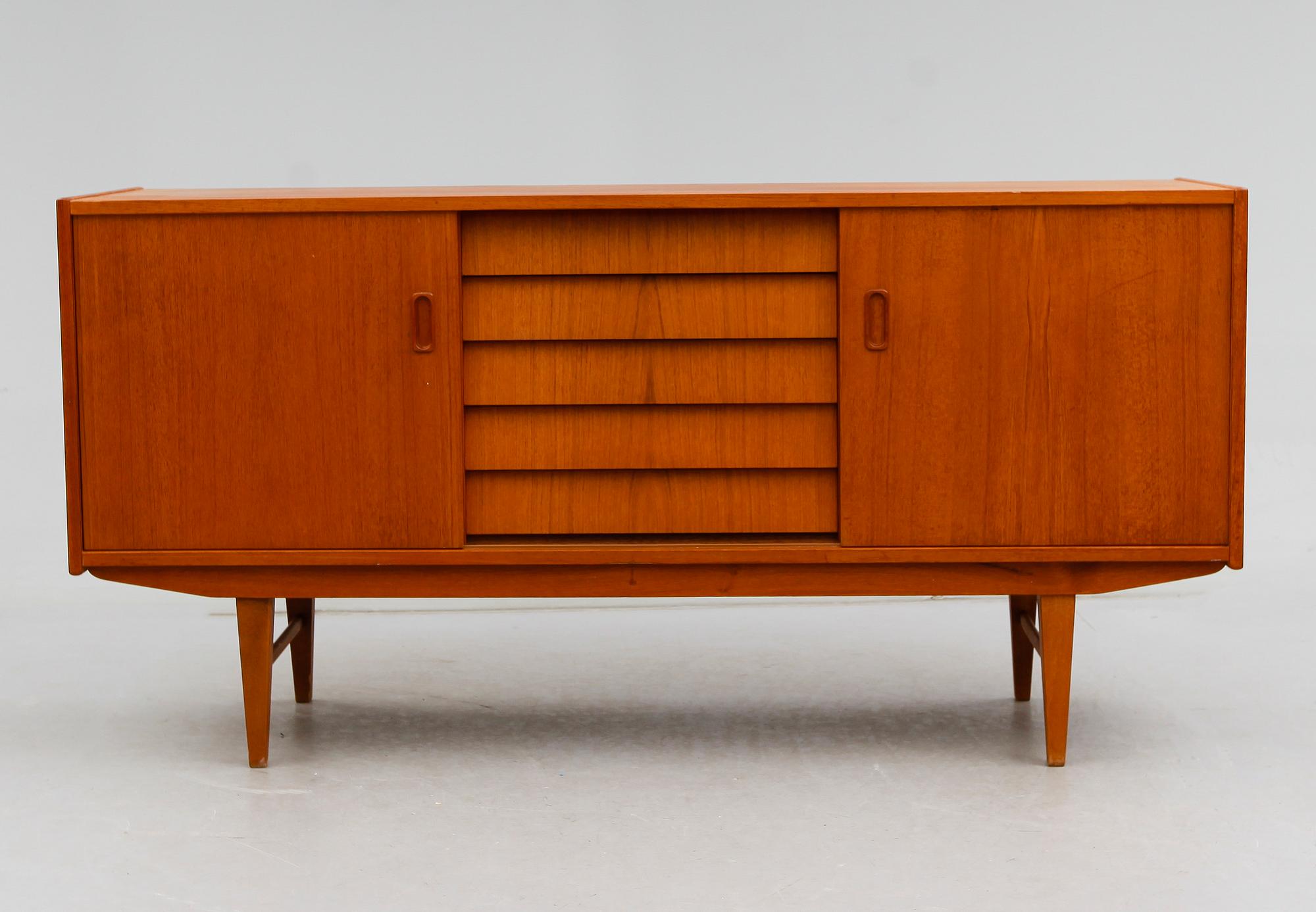 SIDEBOARD, 1900-talets andra hälft.