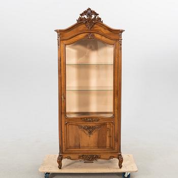 Display cabinet, 20th century.