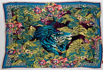 SCARF, Kenzo.