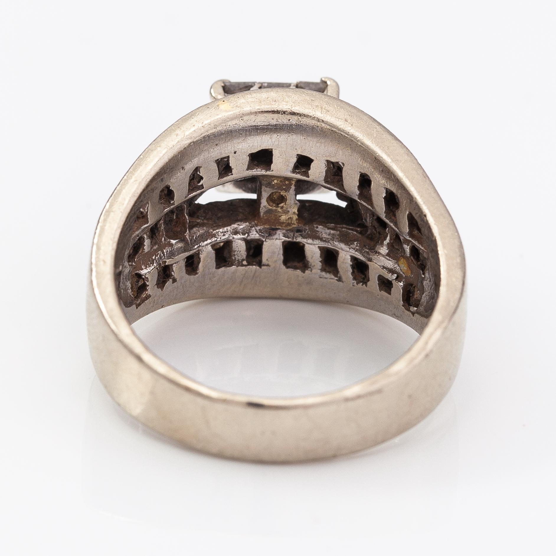 Ring, 14K vitguld, baguette- och princesslipade diamanter ca 1.90 ct tot.