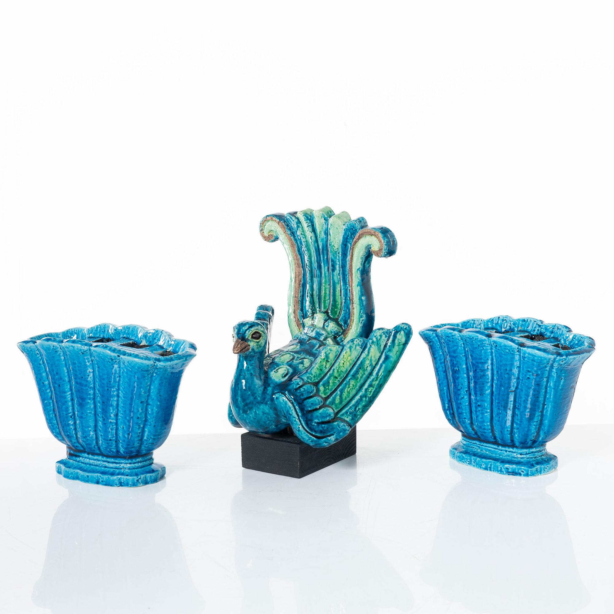 Gunnar Nylund, Paradisfågel samt ett par vaser, Rörstrand.