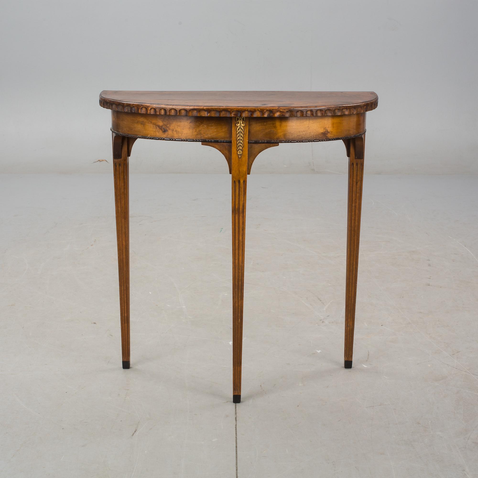VÄGGBORD, gustaviansk stil. 1900-tal.
