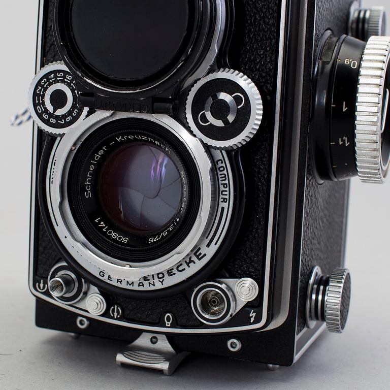a German Twin-lens reflex camera, Rolleiflex 3.5 with Xenotar Lens by Franke & Heidecke,1950/60s.