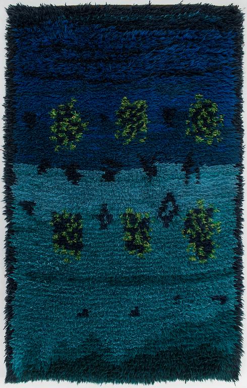 Lea Vehmanen-Tennberg, a Finnish long pile rya rug for Helmi Vuorelma. Ca 160 x 97 cm.