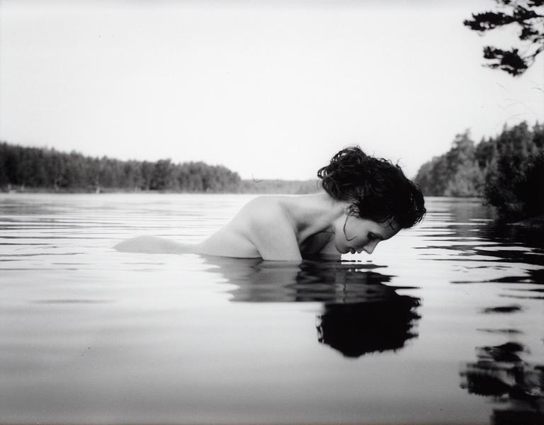 Tobias Regell, "Women in water".