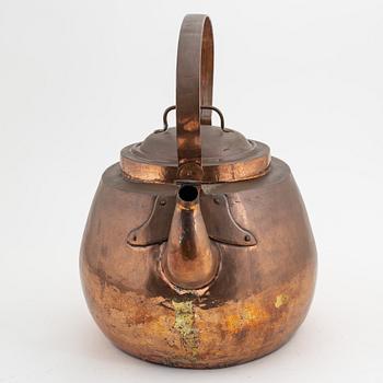 A large copper coffee pot, 19th Century.