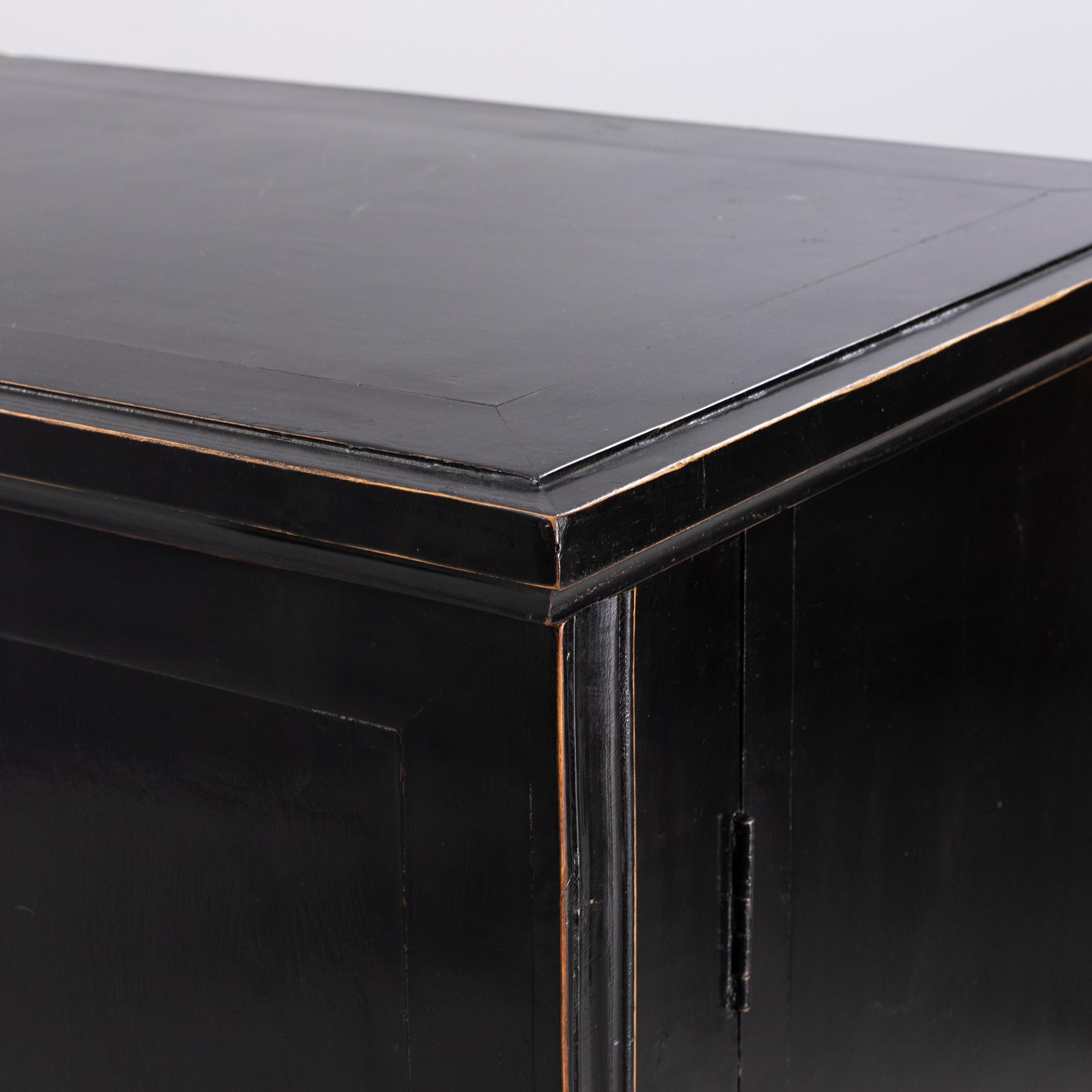 A Chinese cabinet, 20th Century.