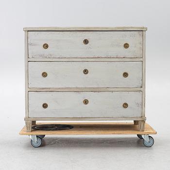 Chest of drawers, 19th century.