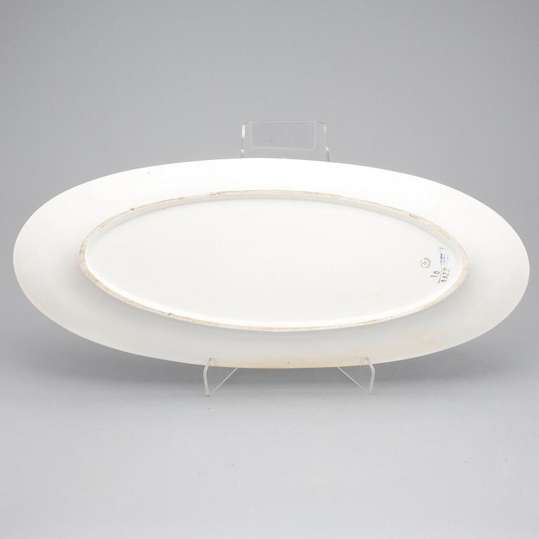SERVISDELAR, ca160+8 delar, porslin, "Blå blomst", Royal Copenhagen, 1900-tal.