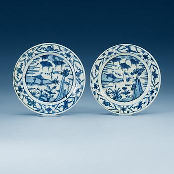 1774. Two blue and white dishes, Transition, 17th Century.