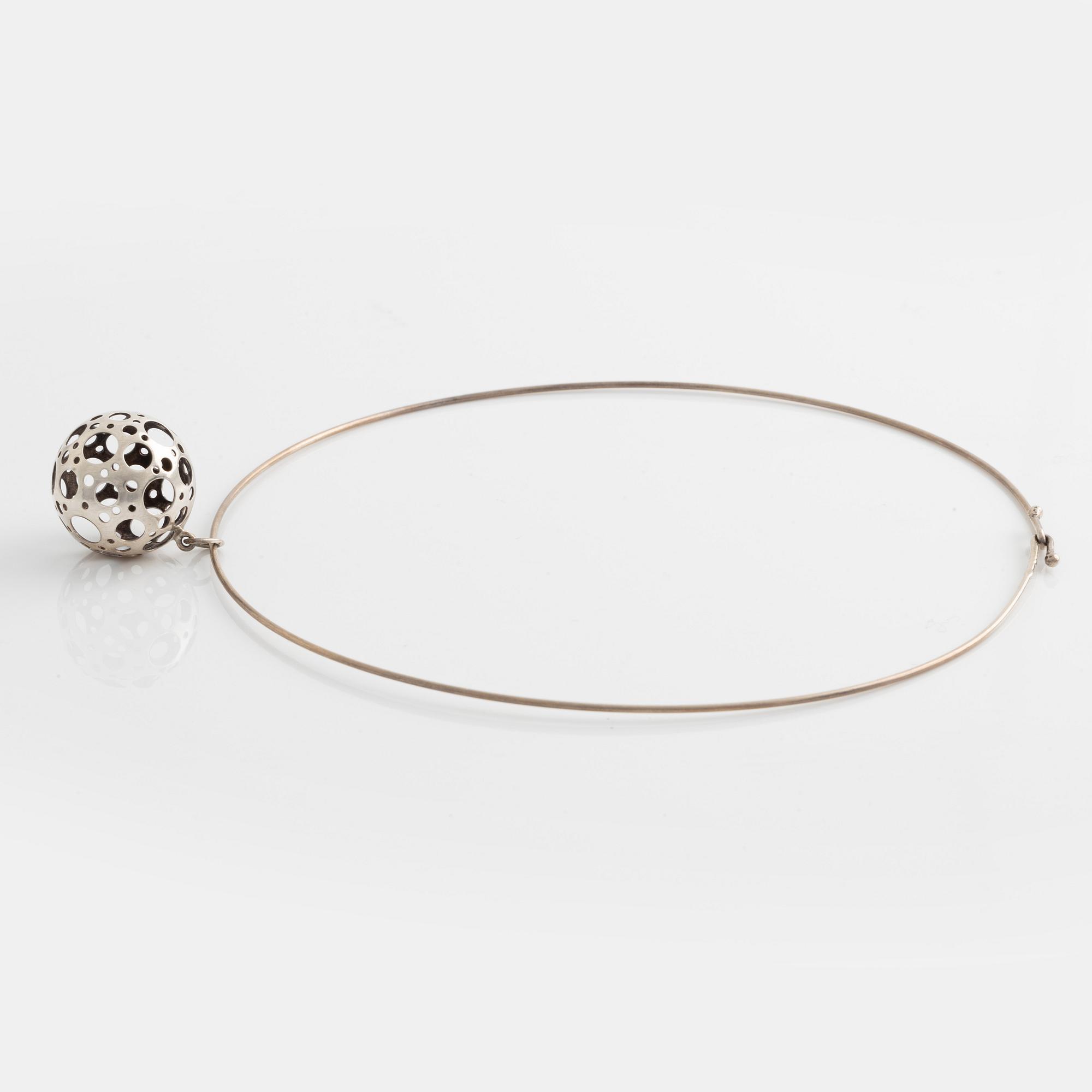 Liisa Vitali, collier och ring, silver.