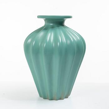 Ewald Dahlskog, A vase, Bo Fajans, 1940s.