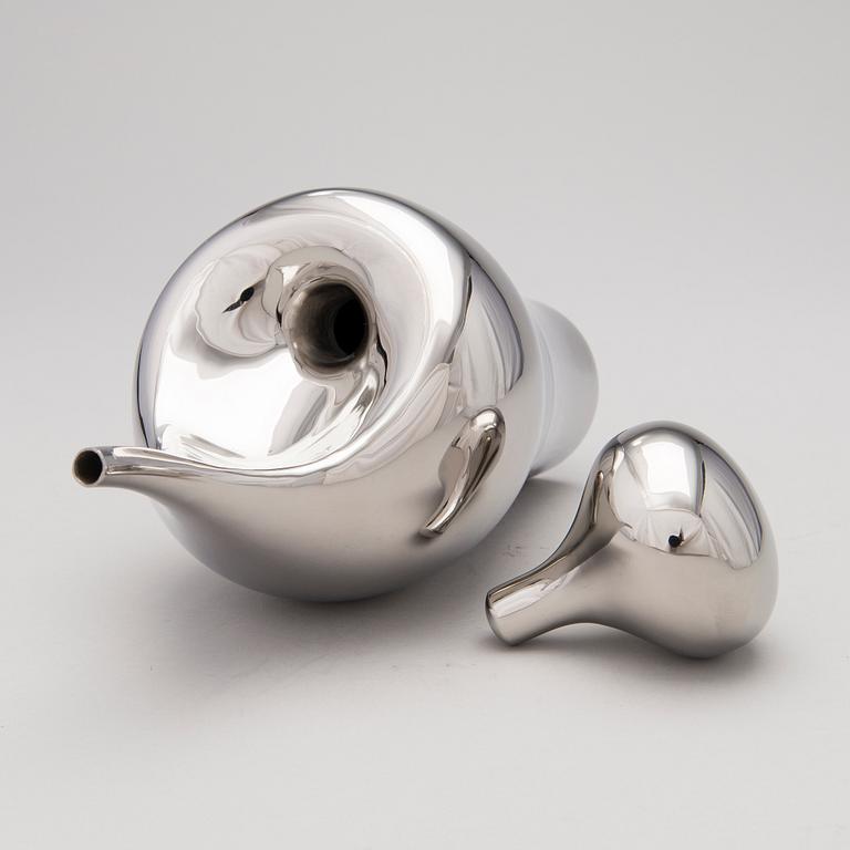 A GEORG JENSEN PITCHER, steel, design Aldo Bakker.