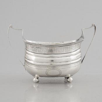 Walter Morisse & Son, skål med hänklar, silver, London, England 1885.