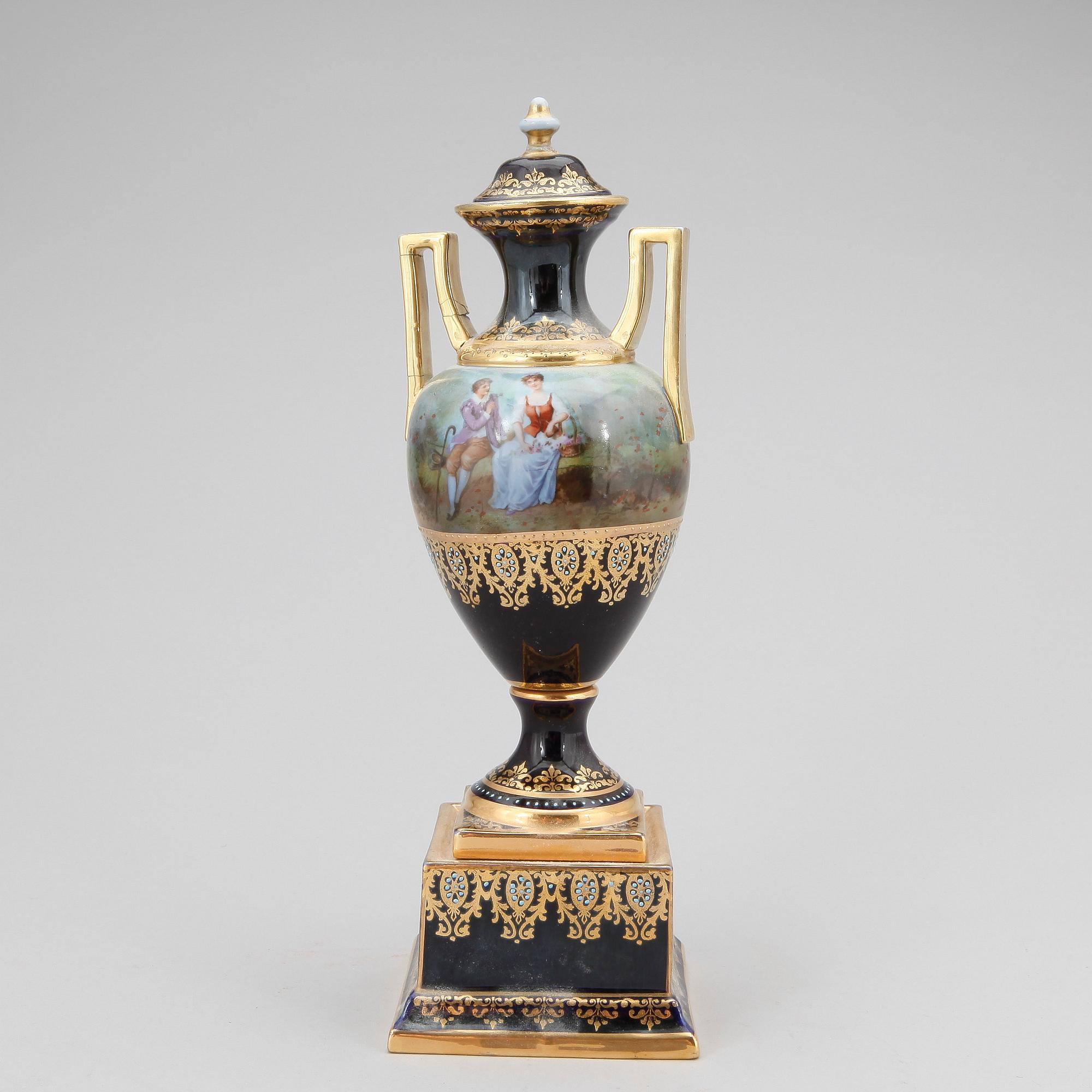 URNA, porslin, empirestil, Wien, sent 1800-tal.