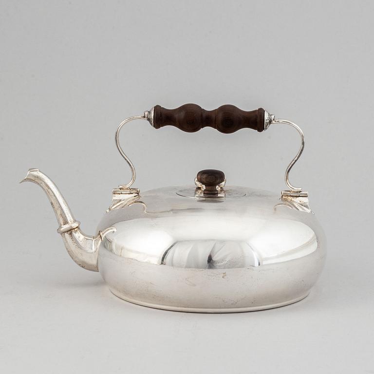 An italian silver teapot, Vallé, Milan.