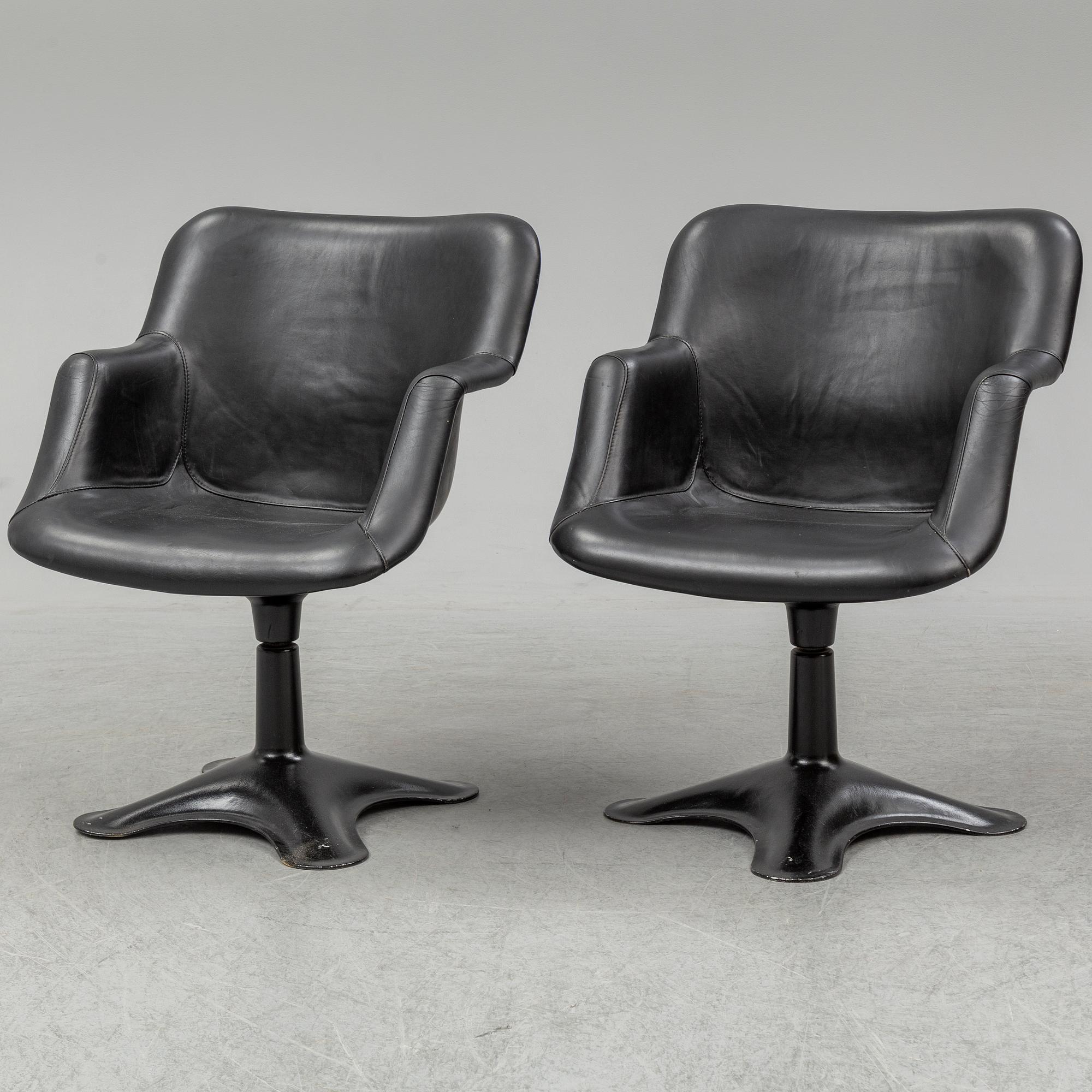 YRJÖ KUKKAPURO, a pair of 'Junior' armchairs, Haimi 1960's.