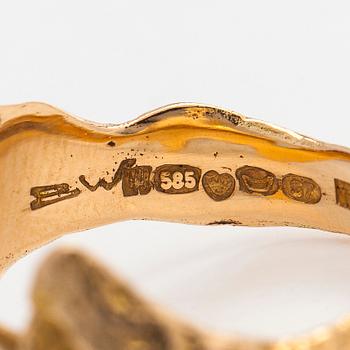 Björn Weckström, a 14K gold ring with a cultured pearl for Lapponia 1971.