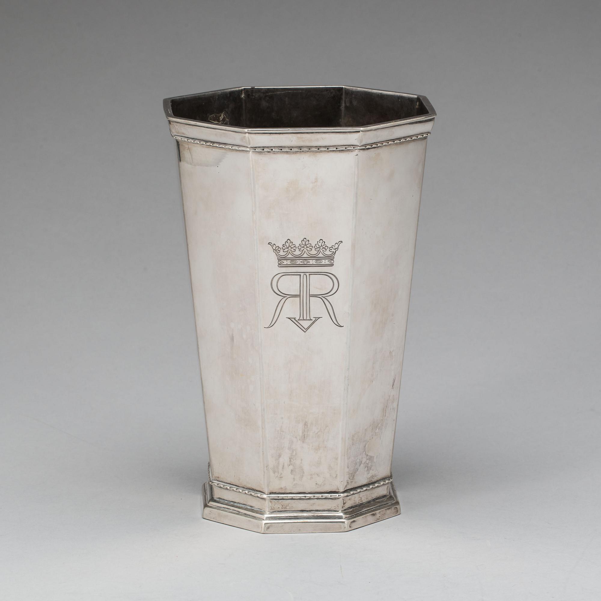 BÄGARE, silver. GAB, Stockholm, 1935. Vikt ca 714 g.