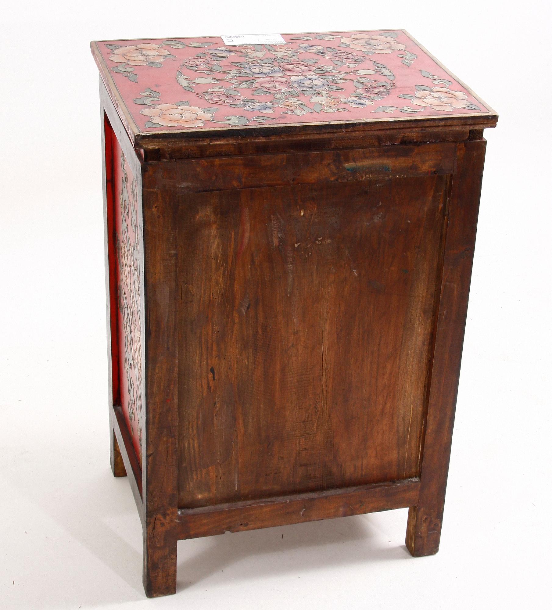 NATTYGSBORD, Kina, 1900/2000-tal.