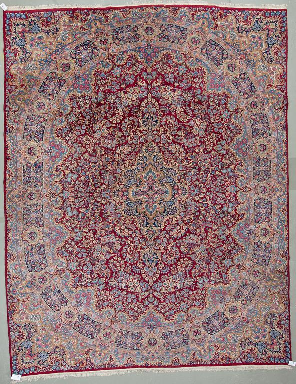 MATTA, Kirman, semiantik. Ca 390x305 cm.