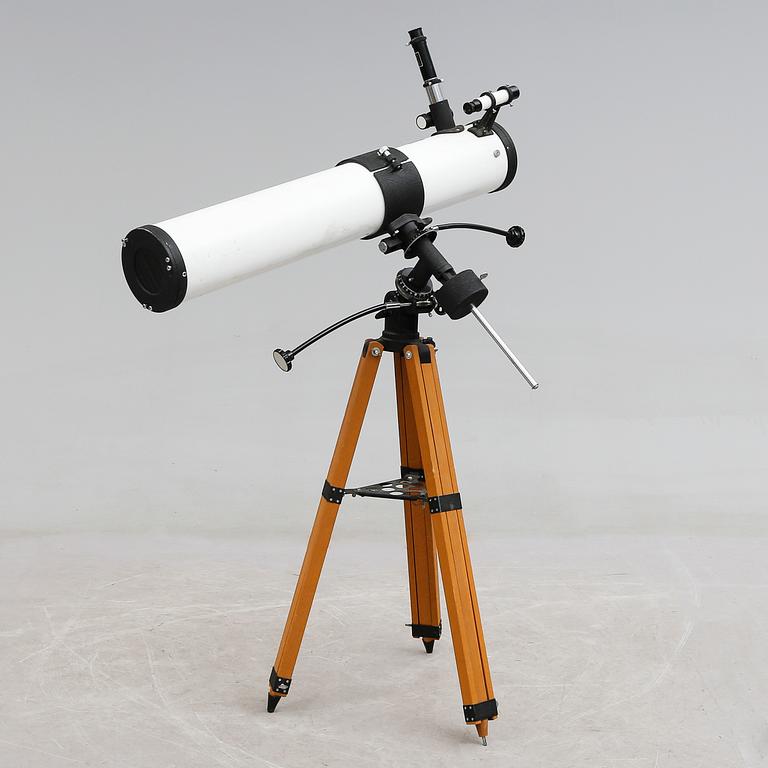 TELESKOP PÅ STATIV, Astronomical Reflector Telescope, Carton, 2000-tal.