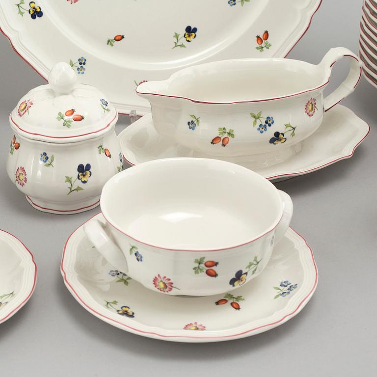 A Villeroy & Bosch 72 pcs dinner service "Petite Fleur".