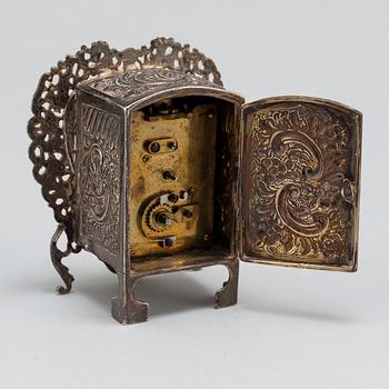 BORDSUR, silver, Samuel Jacobs, London, 1893.