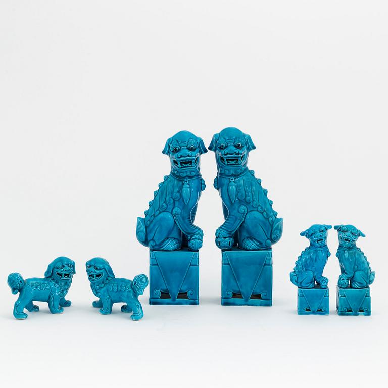 Three pairs of Chinese porcelain Buddhist lions, 20th Century.