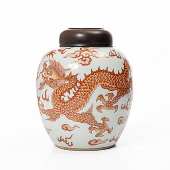 Bojan / kruka, porslin, sen Qingdynasti, 1800-tal.