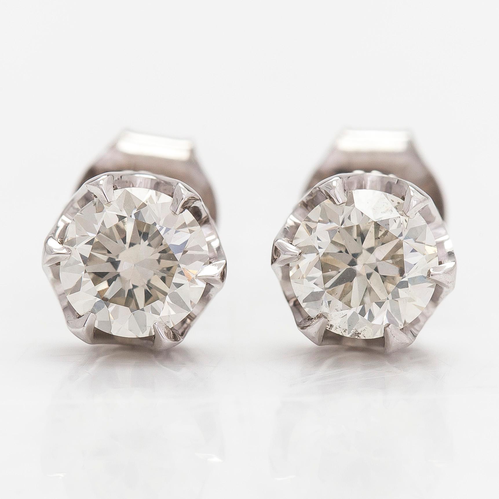 Örhängen, 14K vitguld, med briljantslipade diamanter tot. ca 1.00 ct. Åbo, Finland.