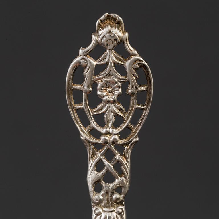 GUSTAF MÖLLENBORG, såssked, Stockholm, 1835 och PARTI SILVERBESTICK, 42 delar, bl.a. Rosenholm. Vikt 1183 g.