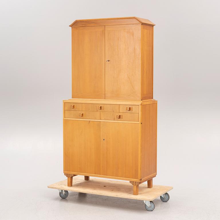 Carl Malmsten, skåp, "Mittens rike", 1900-talets andra hälft.