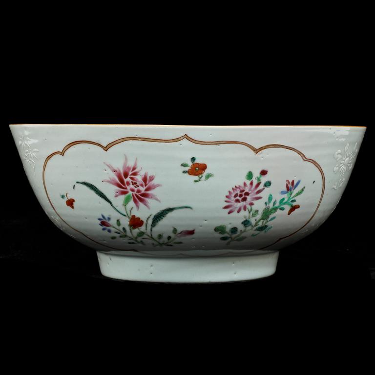 BÅLSKÅL, porslin, Kina, 1700-tal.