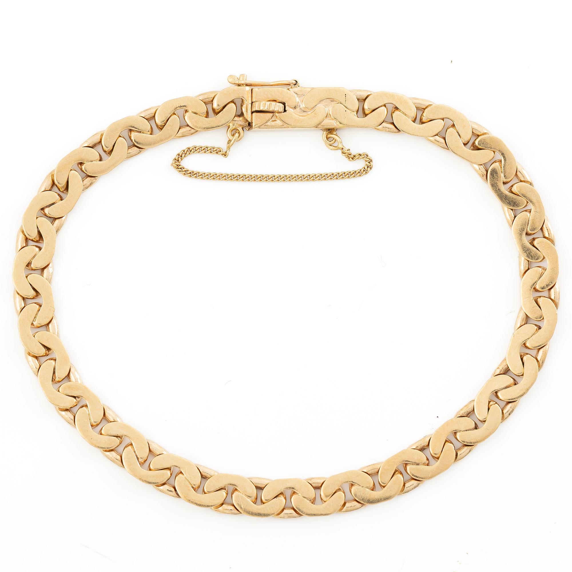 18K gold bracelet.