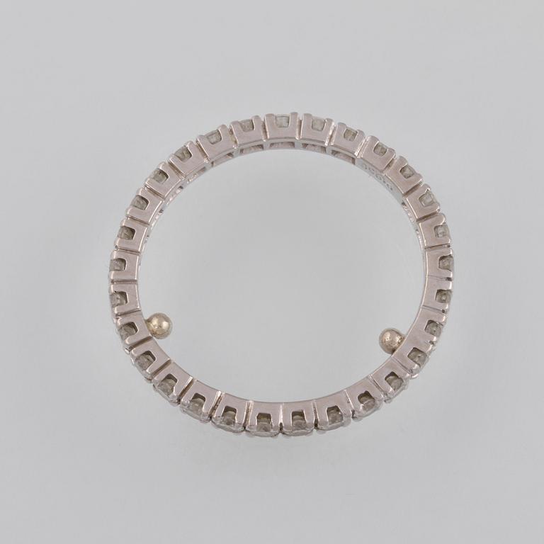 RING, platina med briljantslipade diamanter ca 2.00 ct. Vikt 4,0 gram.