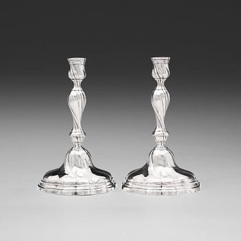1038. A pair of Baltic 18th century silver candlesticks, marks of Peter Schlyter, Riga 1773.