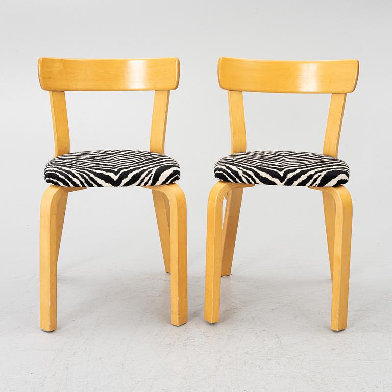 Alvar Aalto, stolar, ett par, modell 69, Artek, Finland, 1900-talets andra hälft.