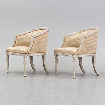 Salongsmöbel, två fåtöljer samt soffa, gustaviansk stil, 1900-talets början.