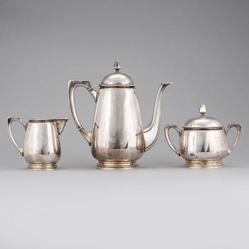 KAFFESERVIS, 3 delar, silver, CG Hallberg, Stockholm, 1927. Vikt ca 948g.