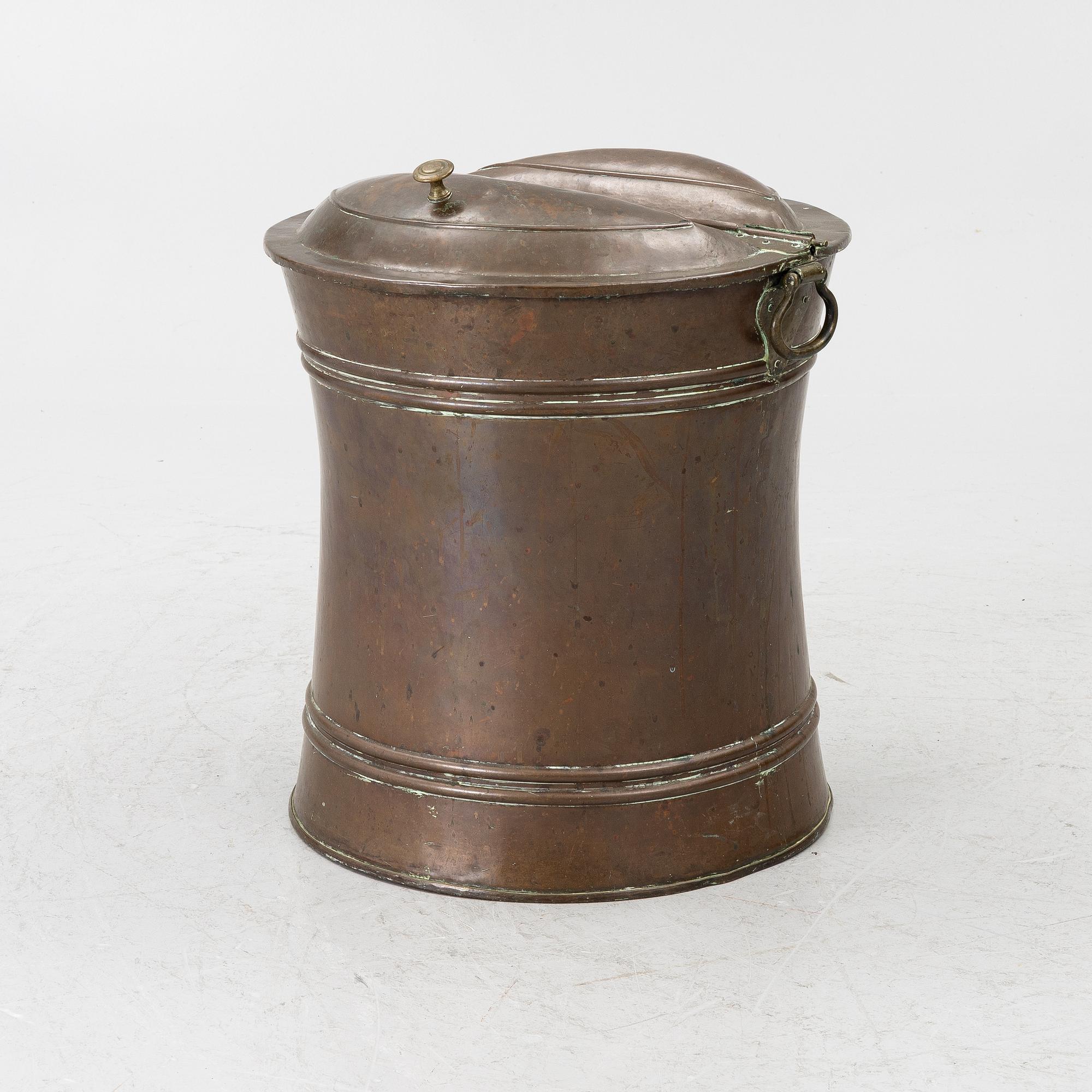 Water barrel, 19th century.