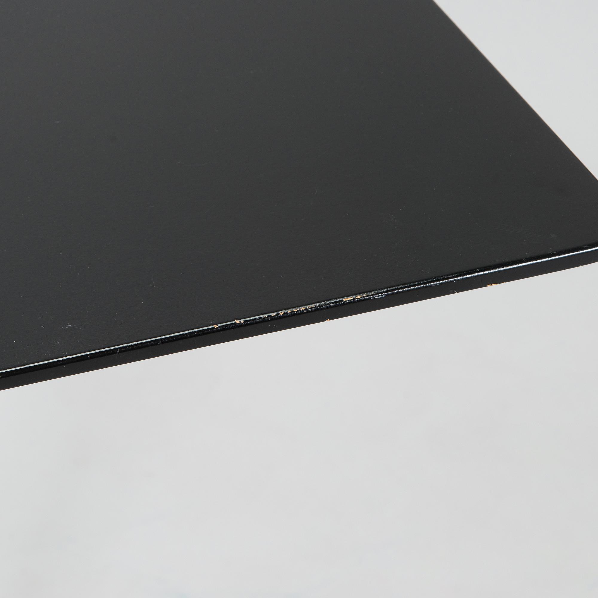Jouni Leino, Table "Wheeler" for Inno. Jouni Leino Design Studio 2001.