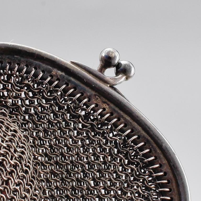 PARTI SILVER, 4 delar b.la. C. D. Saunders & J. F. Holllings Shepard, London, England, 1910-11. Totalvikt 561 g.