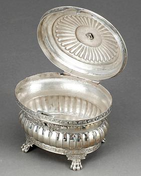 SOCKERSKÅL, silver, Gustaf Folcker, Stockholm 1836. Vikt 355 gram.